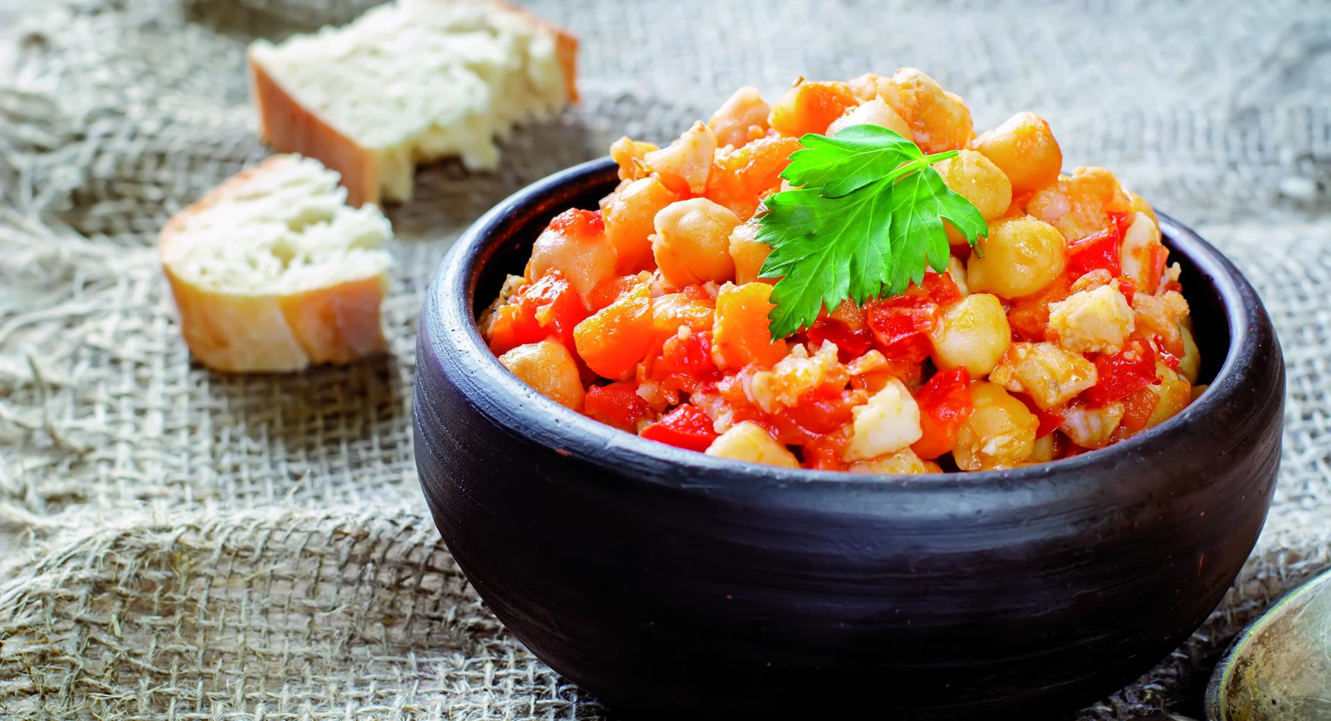 Ceci con salsa al pomodoro