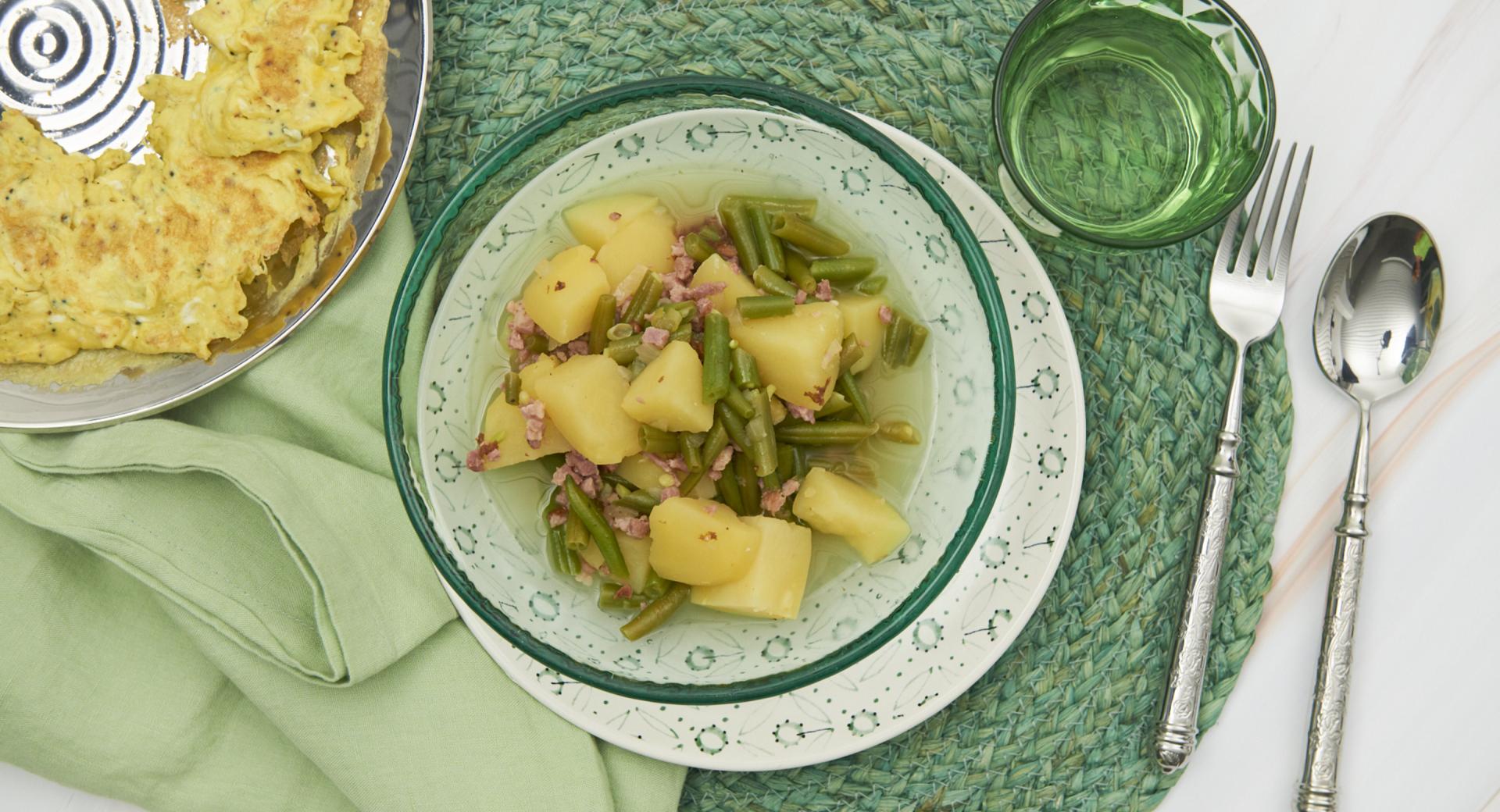 Fagiolini e patate in brodo