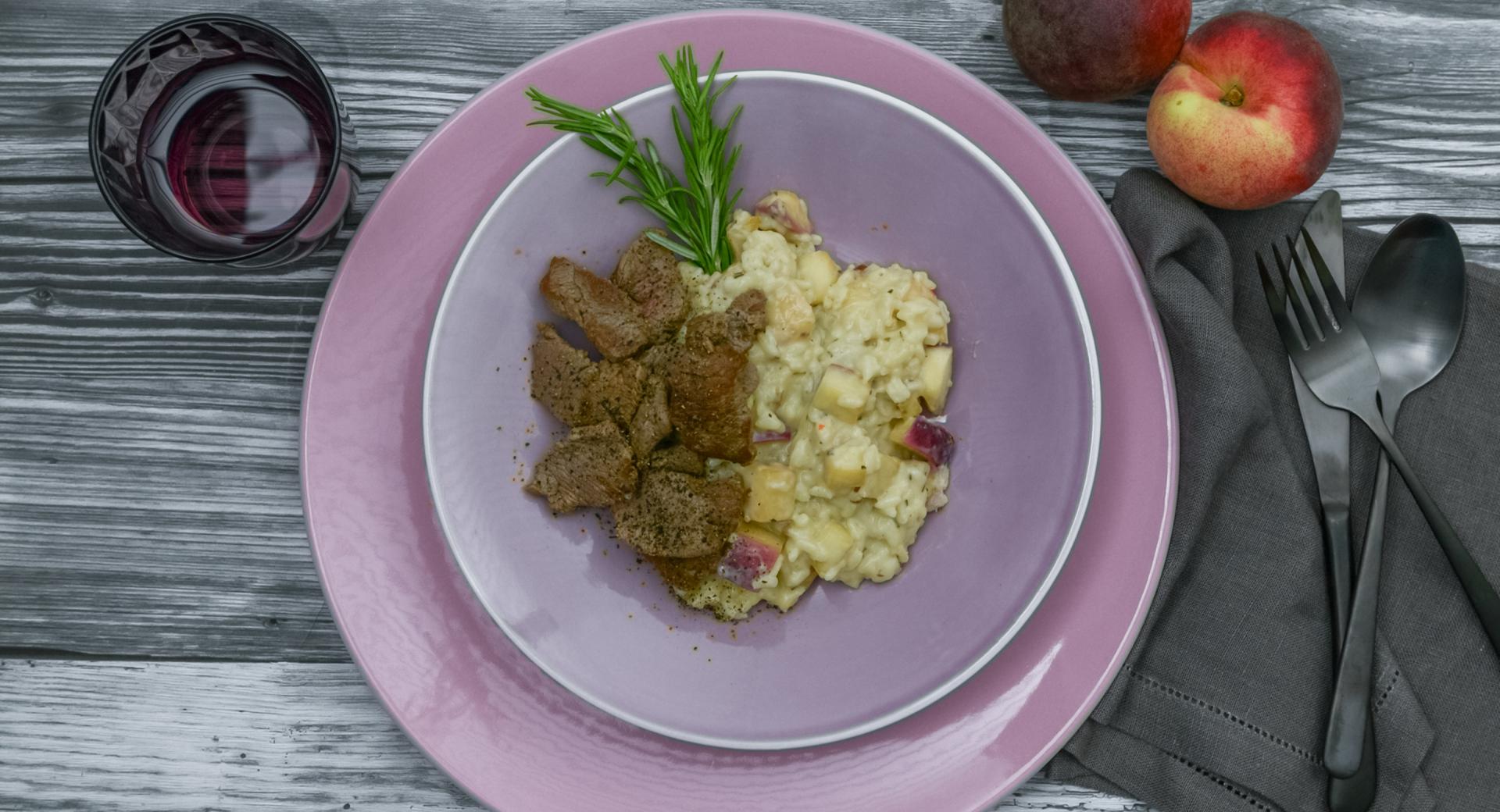 Risotto con pesche e agnello