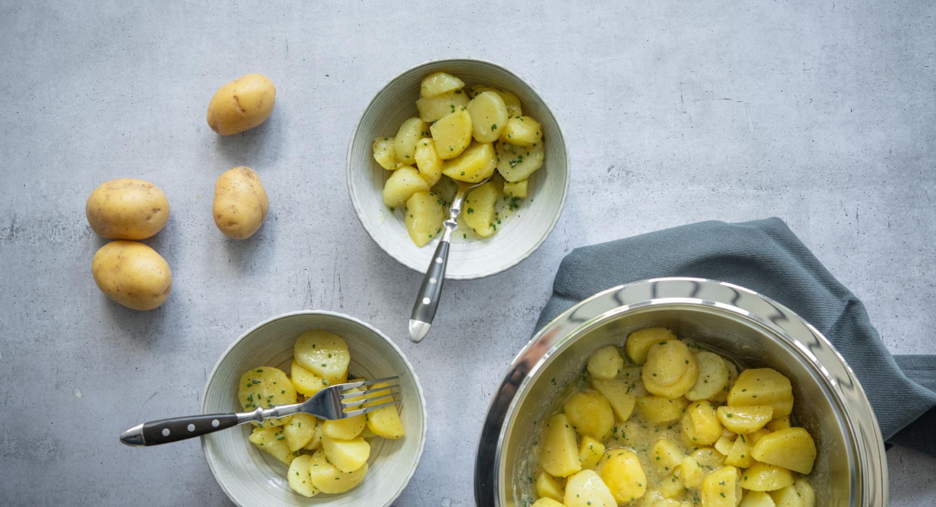 Insalata di patate con olio di noci