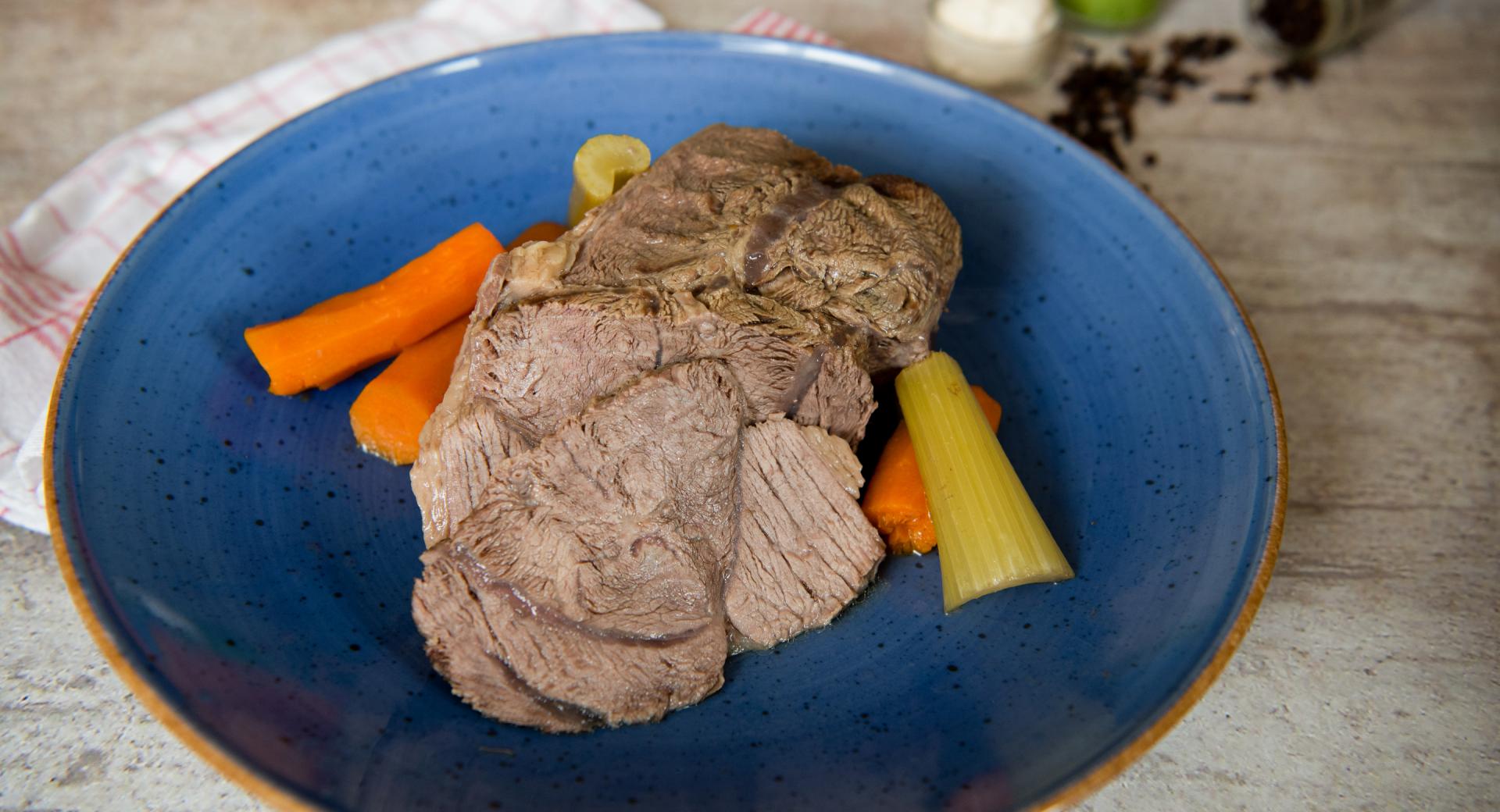 Bollito di carne con verdure