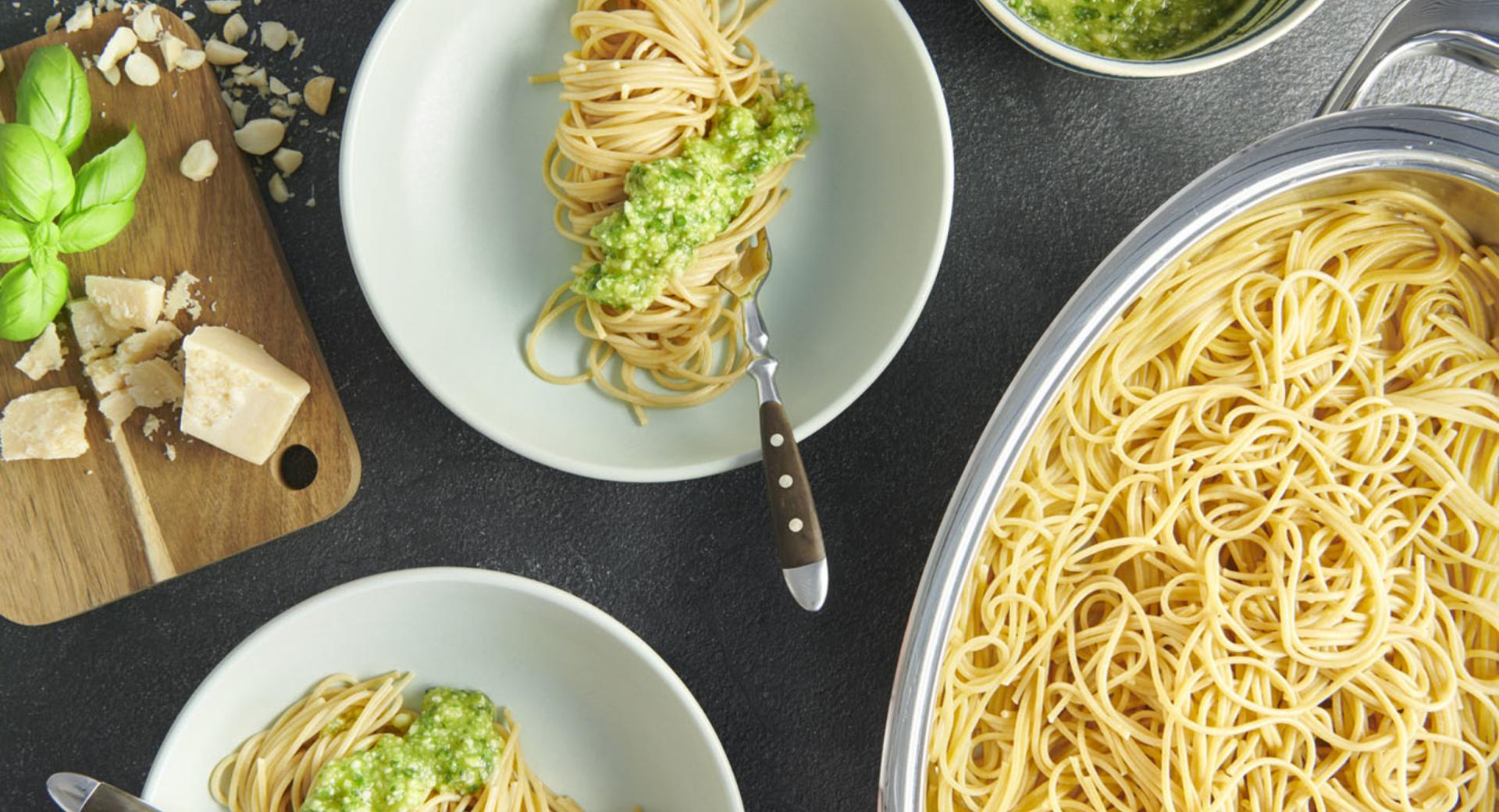 Spaghetti al pesto di macadamia