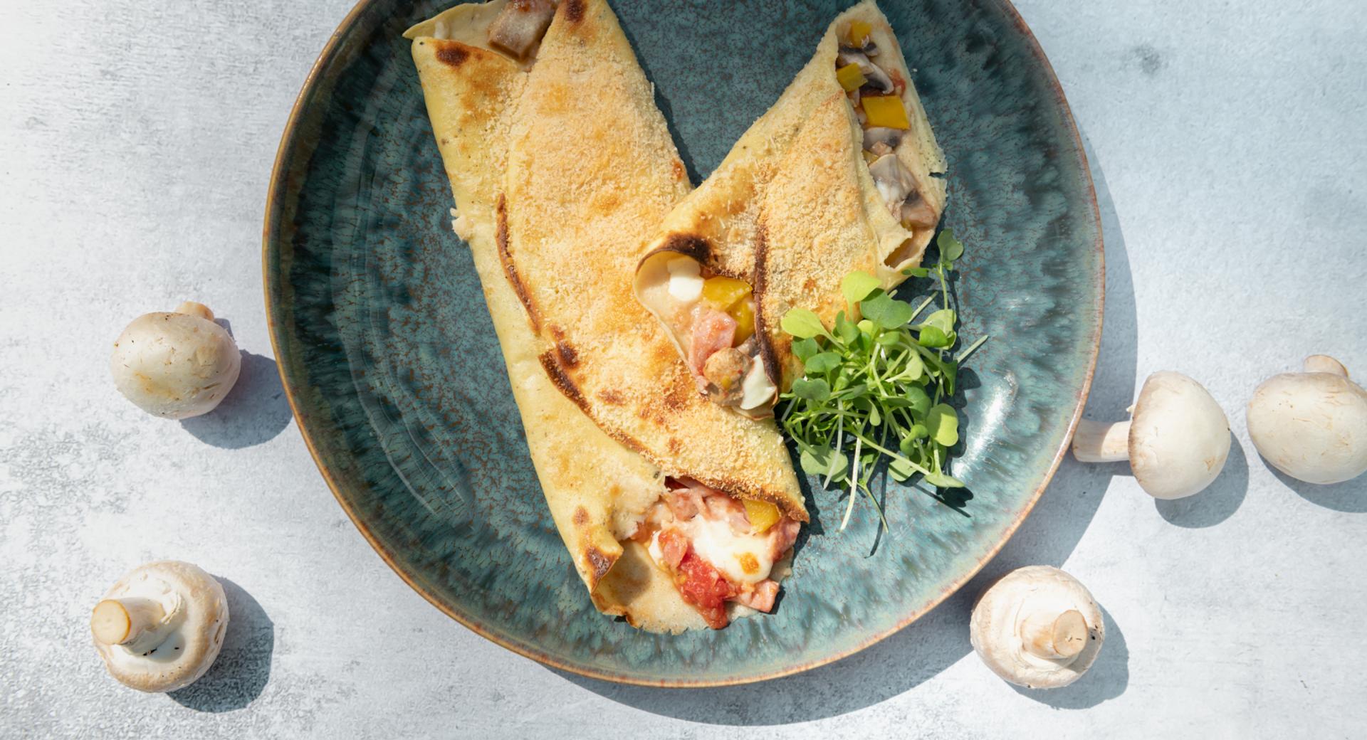 Pancake ripieni alla pizzaiola