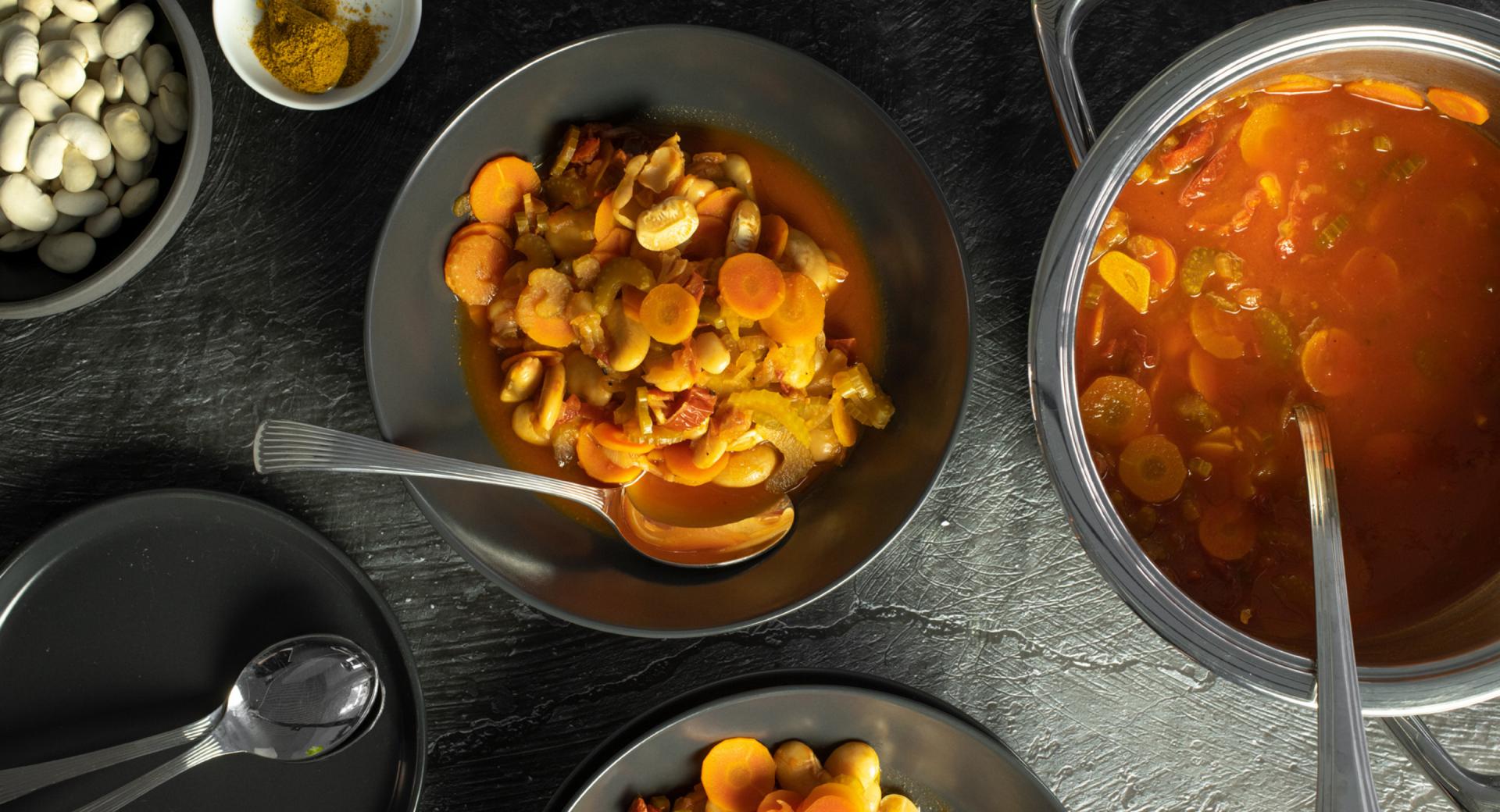 Zuppa di fagioli piccante Zuppa di fagioli piccante