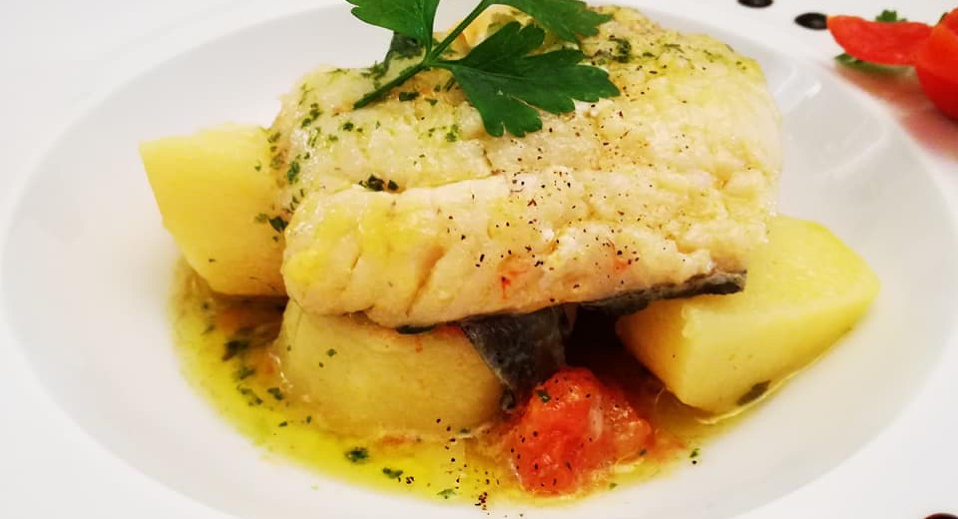 Baccalà con patate e pomodorini d'inverno