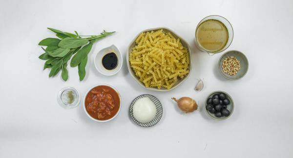 Disporre gli ingredienti sul piano.