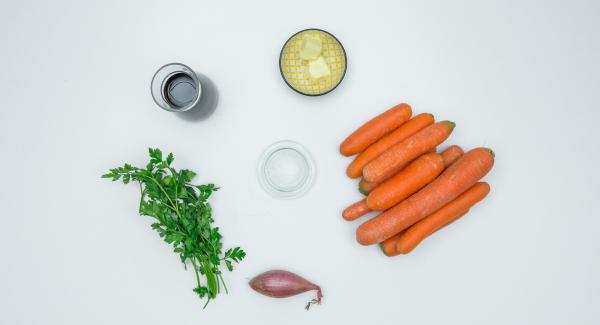 Disporre gli ingredienti sul piano.