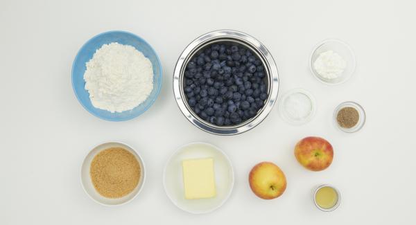 Disporre gli ingredienti sul piano.