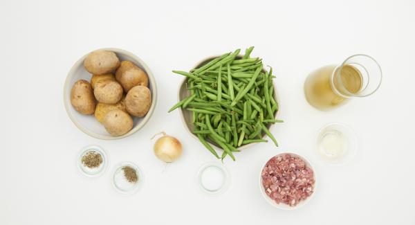 Disporre tutti gli ingredienti sul piano.