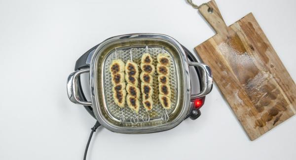 Preparare gli altri spiedini allo stesso modo, impostando Navigenio a livello 2. Preparare gli altri spiedini allo stesso modo, impostando Navigenio a livello 2.