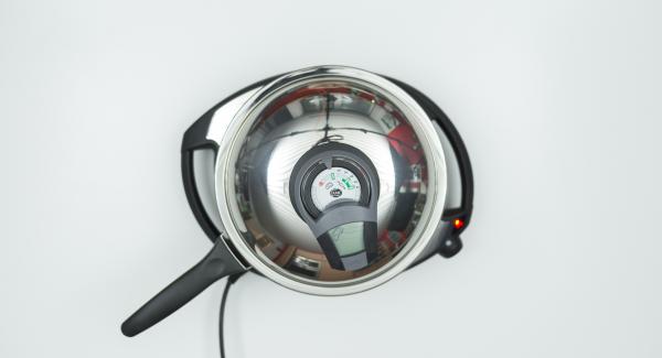 Posizionare la Padella Arcobaleno su Navigenio impostato a livello 6. Con l'ausilio di Audiotherm riscaldare fino alla finestra "carne".