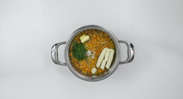 Trascorso il tempo di cottura, posizionare l'Unità nel suo coperchio capovolto e attendere l'apertura di Secuquick. Rimuovere Secuquick e aggiungere il taleggio a cubetti. Trascorso il tempo di cottura, posizionare l'Unità nel suo coperchio capovolto e attendere l'apertura di Secuquick. Rimuovere Secuquick e aggiungere il taleggio a cubetti.