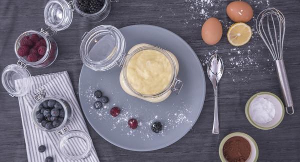 Coprire l’Unità con il coperchio e scaldare fino a 70°C, quindi spegnere il piano di cottura e lasciare riposare per almeno 10 minuti. Coprire l’Unità con il coperchio e scaldare fino a 70°C, quindi spegnere il piano di cottura e lasciare riposare per almeno 10 minuti.