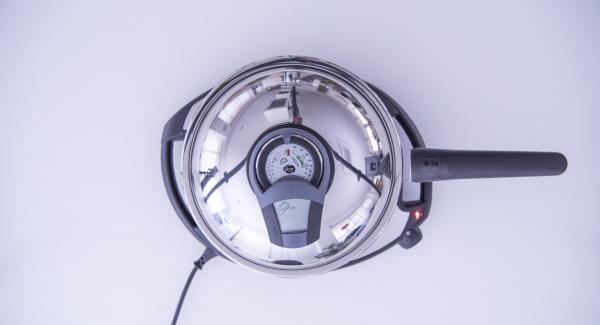 Al suono di Audiotherm, estrarre i fagottini e servirli accompagnati da foglie di salvia fresca  e un pizzico di pepe. Al suono di Audiotherm, estrarre i fagottini e servirli accompagnati da foglie di salvia fresca  e un pizzico di pepe.