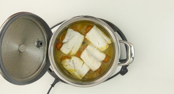 Al suono di Audiotherm, aggiungere il basilico tritato. Al suono di Audiotherm, aggiungere il basilico tritato.