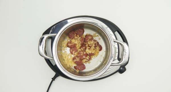 Mettere cipolla e aglio nell’Unità. Impostare Navigenio a livello 6 e scaldare l’Unità fino alla finestra “carne” con l’ausilio di Audiotherm applicato su Visiotherm. Mettere cipolla e aglio nell’Unità. Impostare Navigenio a livello 6 e scaldare l’Unità fino alla finestra “carne” con l’ausilio di Audiotherm applicato su Visiotherm.