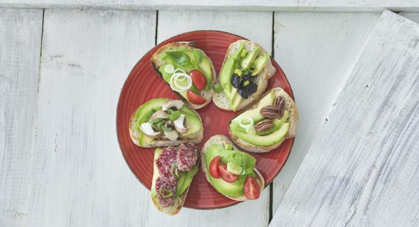 Bruschette con avocado