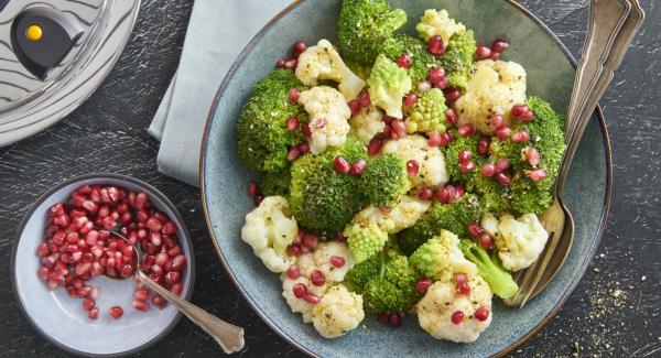 Insalata di verdure tiepida e condimento dukkah