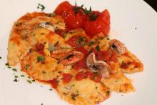 MEZZELUNE RIPIENE DI RICOTTA E GAMBERETTI
