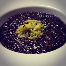 Risotto di riso venere zucchine e zenzero