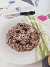 Risotto radicchio pere tonno e olive